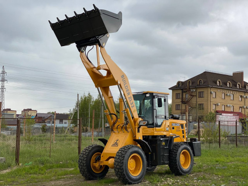фронтальный погрузчик builder zl32
