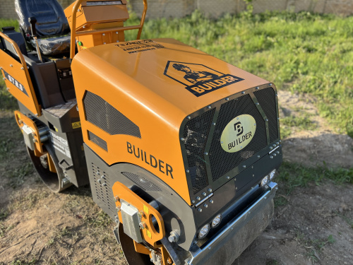 каток тротуарный полноприводный builder st 2.0
